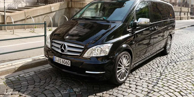 Houston Private Transfer to/from William P. Hobby Airport - Image 3