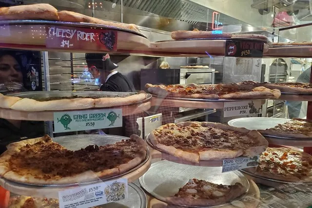 Las Vegas Food Tour in Fremont East - Image 4