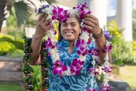 Kona Airport Lei Greeting thumbnail 1