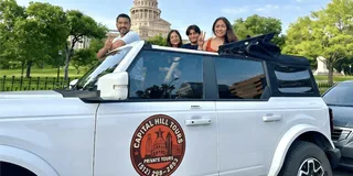 Austin Landmarks Tour in Open-Top Bronco