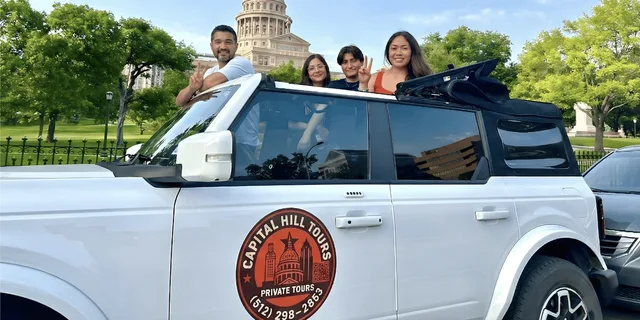 Austin Landmarks Tour in Open-Top Bronco - Image 1