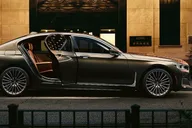 Newark Liberty Airport Private Sedan Transfer to Manhattan thumbnail 6