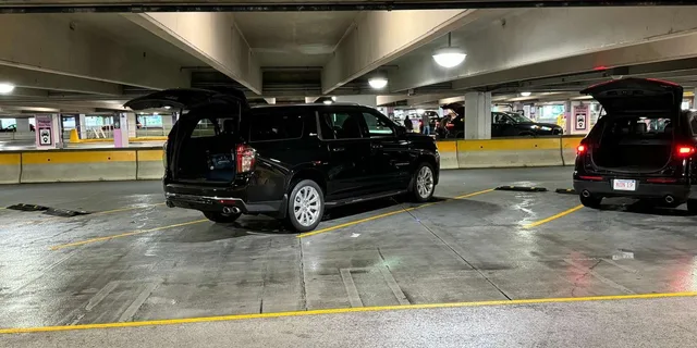 Boston Airport to Freedom Trail Limo Transfer - Image 4