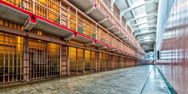 San Francisco Alcatraz and North Beach Tour - Image 4