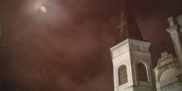 New Orleans Ghost and Voodoo Walking Tour - Image 5