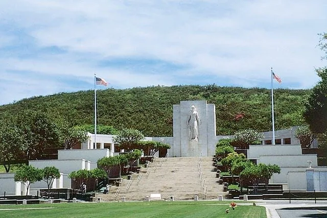 Honolulu Pearl Harbor and Battleship Missouri Tour - Image 6