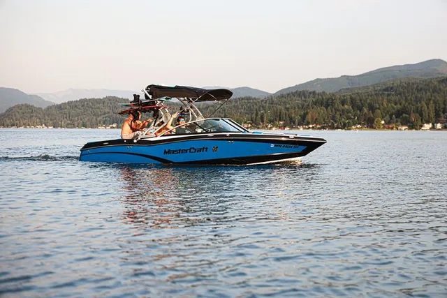 Bellingham Wake Surf and Wakeboarding on Lake Whatcom - Image 1