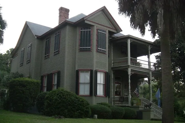 Pensacola Ghosts and Graveyard Tour - Image 2