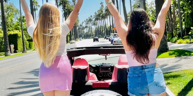 Beverly Hills Open Jeep Tour - Image 2