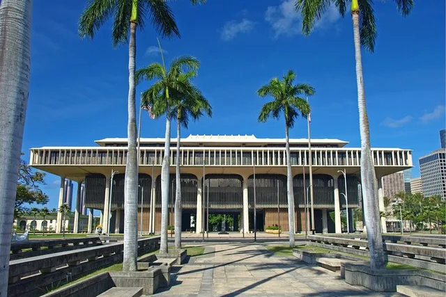 Honolulu Scavenger Hunt and Audio Tour - Image 3