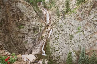 Colorado Springs Waterfalls and Red Rocks Tour