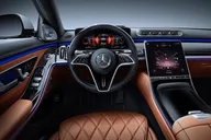 Honolulu Private Airport Transfer by Luxury Car thumbnail 3
