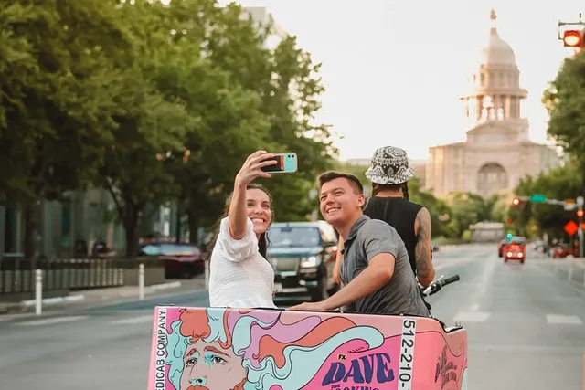 Austin Pedicab City Tour 1 Hour - Image 2