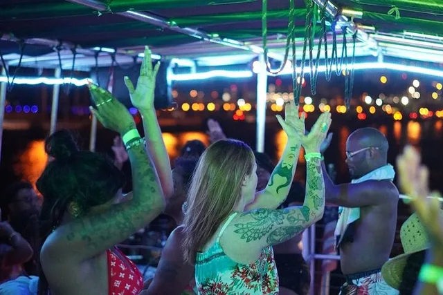 Miami Hip Hop Boat Party - Image 6