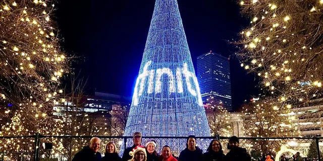 Denver Holiday Lights and History Walking Tour - Image 4