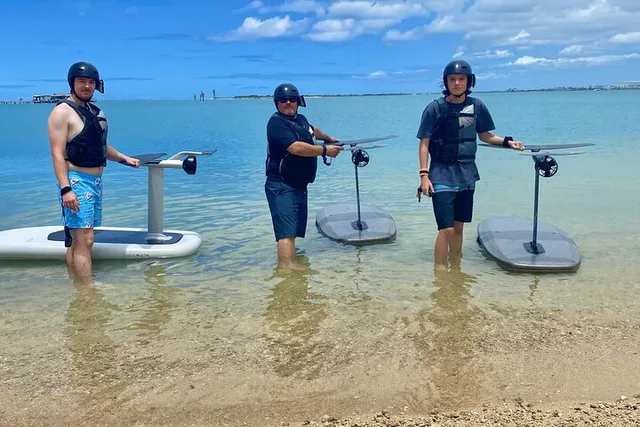 Honolulu Efoil Experience in Ke'ehi Lagoon 2 hr - Image 3