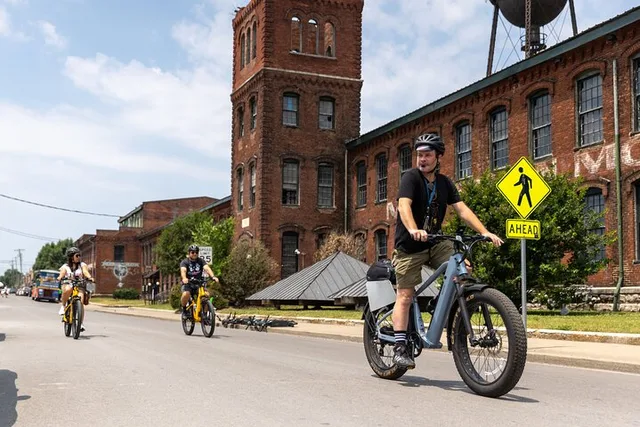 Nashville E-Bicycle Sightseeing Tour 2 hr - Image 2