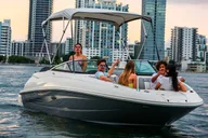 Fort Lauderdale Boat Tour with Prosecco 90 min thumbnail 2