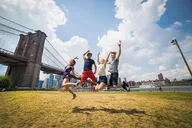 New York Photo Session with French-Speaking Photographer thumbnail 1