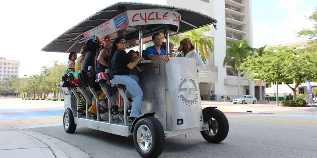 Fort Lauderdale Party Bike Bar Crawl - Image 5