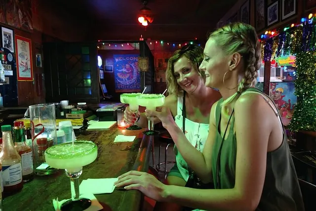New Orleans French Quarter Cocktail Tour - Image 4