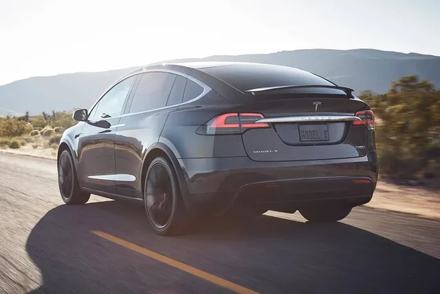 Las Vegas Private Airport Transfer by Electric Vehicle - Image 2