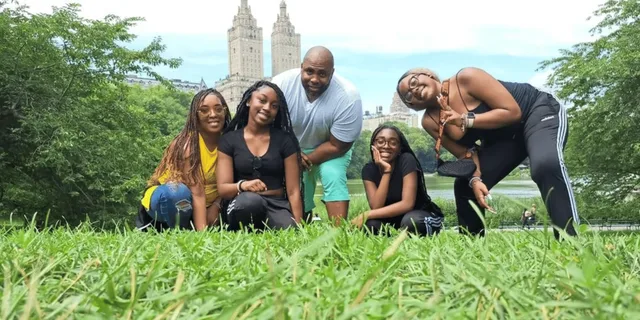 New York Central Park Pedicab Tour - Image 4