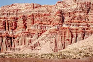 Las Vegas Red Rock Canyon & 7 Magic Mountains Tour thumbnail 1