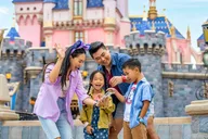 Anaheim Disneyland Resort Tickets thumbnail 1