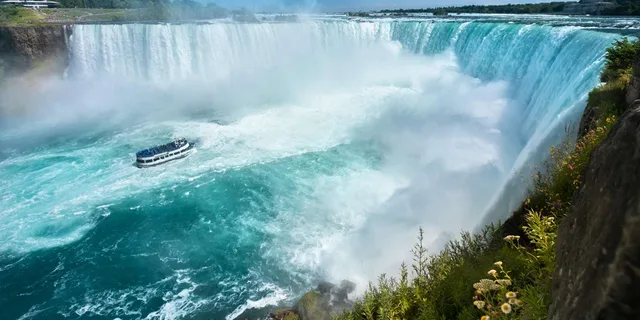 Niagara Falls Maid of the Mist Boat Tour - Image 3
