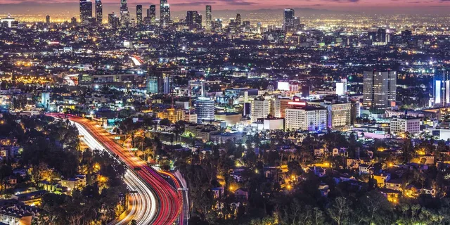 Los Angeles Private Tour by SUV or Limo - Image 4