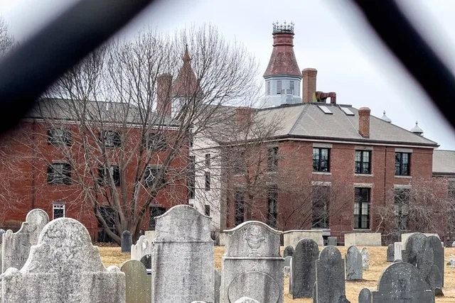 Salem Photography Walking Tour - Image 2