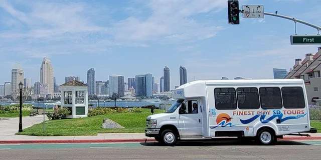 San Diego City and Beach Tour - Image 4