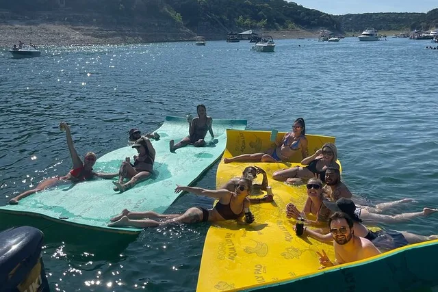 Austin Boat Charter on Lake Travis 3 hr - Image 6