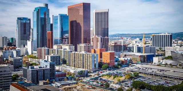 Los Angeles Hollywood and Beverly Hills Private Tour - Image 2