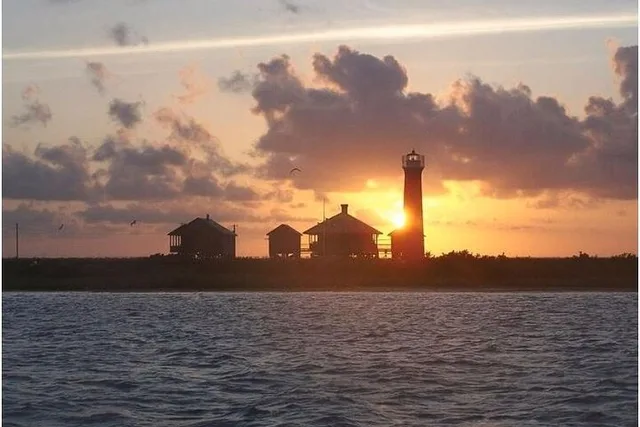 Port Aransas Dolphin Watch and Sunset Boat Tour - Image 3