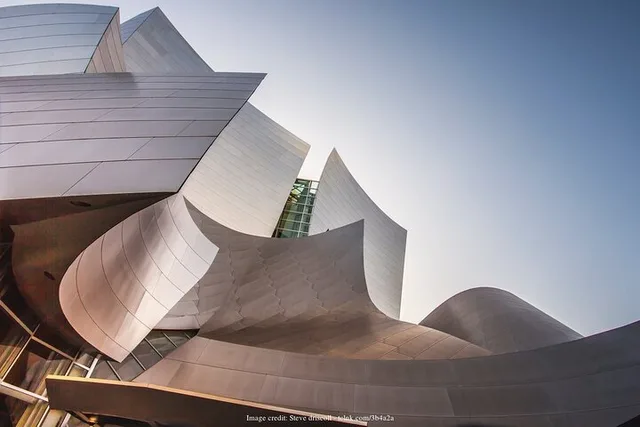 Los Angeles History & Architecture Walking Tour - Image 1