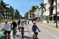 Miami Beach Biking Tour in French 2 hr thumbnail 1