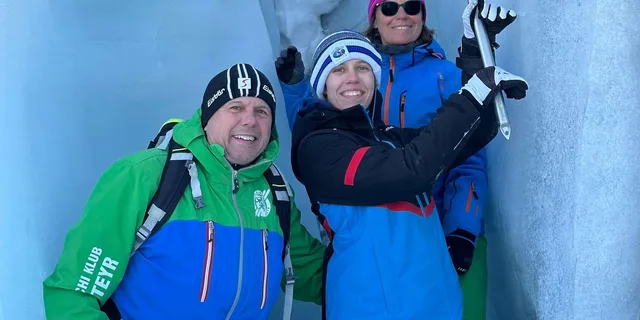 Anchorage Matanuska Glacier Hike with Honey and Wine Tasting 8.5 hr - Image 4