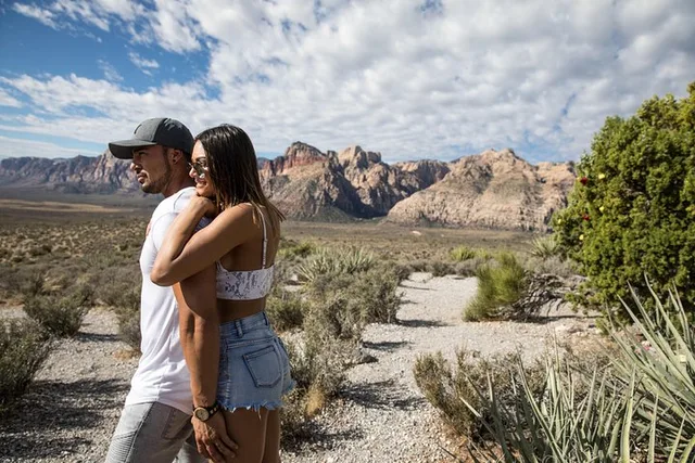 Las Vegas Red Rock Canyon Hike with Transport - Image 5