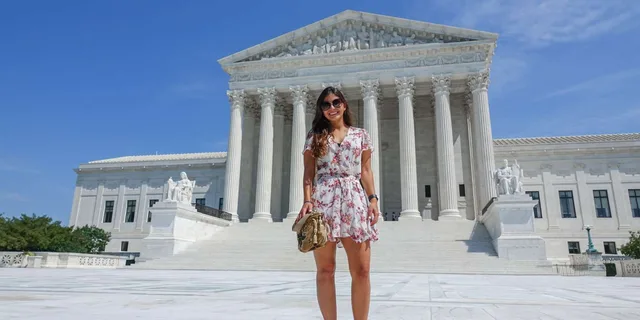 Washington D.C. Photoshoot at the White House & Supreme Court - Image 3