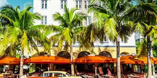 Miami Art Deco District French Walking Tour 2 hr