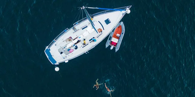 Lake Tahoe Sailing Cruise with Drinks 2 hr - Image 2