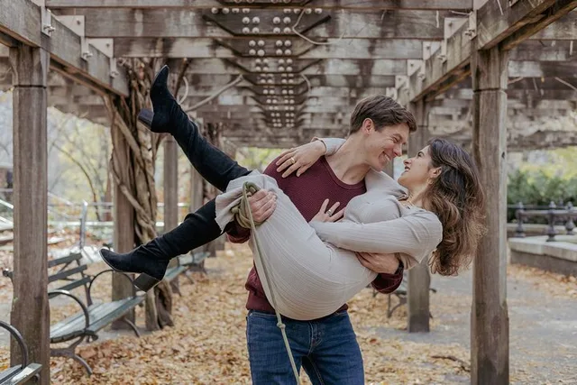 New York Romantic Photoshoot Experience - Image 5