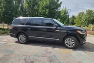 Chicago Airport Transfer in Luxury SUV thumbnail 2