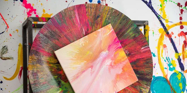 Chicago Spin Painting Experience - Image 2
