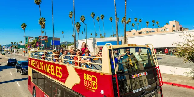 Los Angeles Bus Tour and Celebrity Homes with Madame Tussauds - Image 5