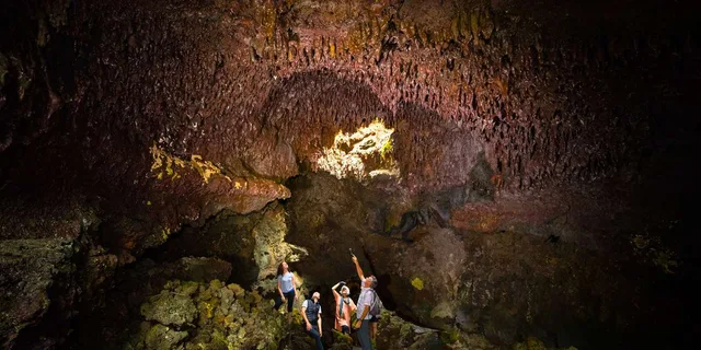 Kona Volcano Crater Hike - Image 5