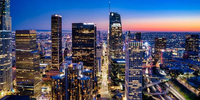 Los Angeles Night Helicopter Tour: Hollywood & City Lights - Image 6