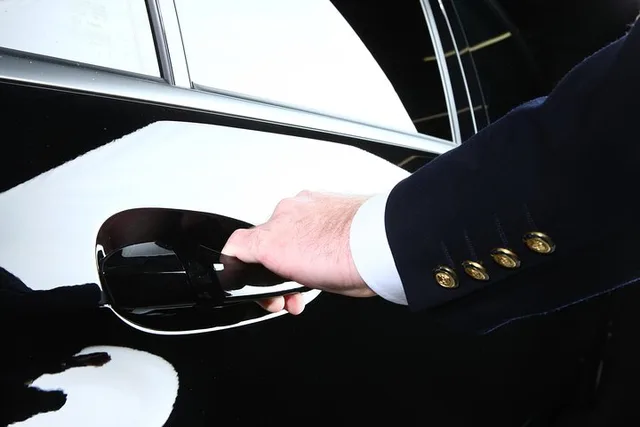 Vienna Private Airport Transfer - Image 4